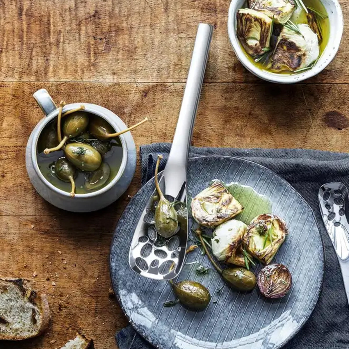 WMF Nuova Servierlöffel perforiert 25cm